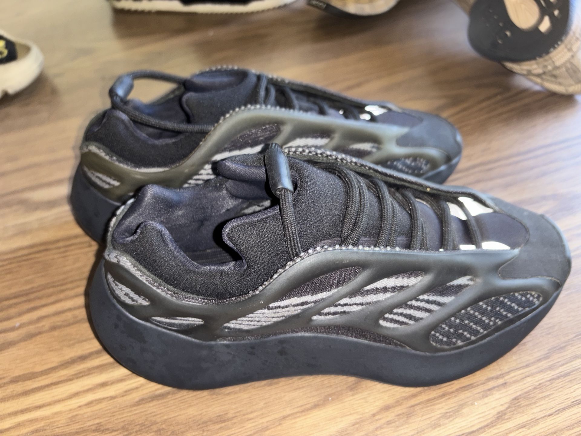 Authentic Adidas Yeezy 700 V3 “Alvah” (Will Negotiate!)