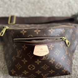 Louis Vuitton Shoulder Pouch