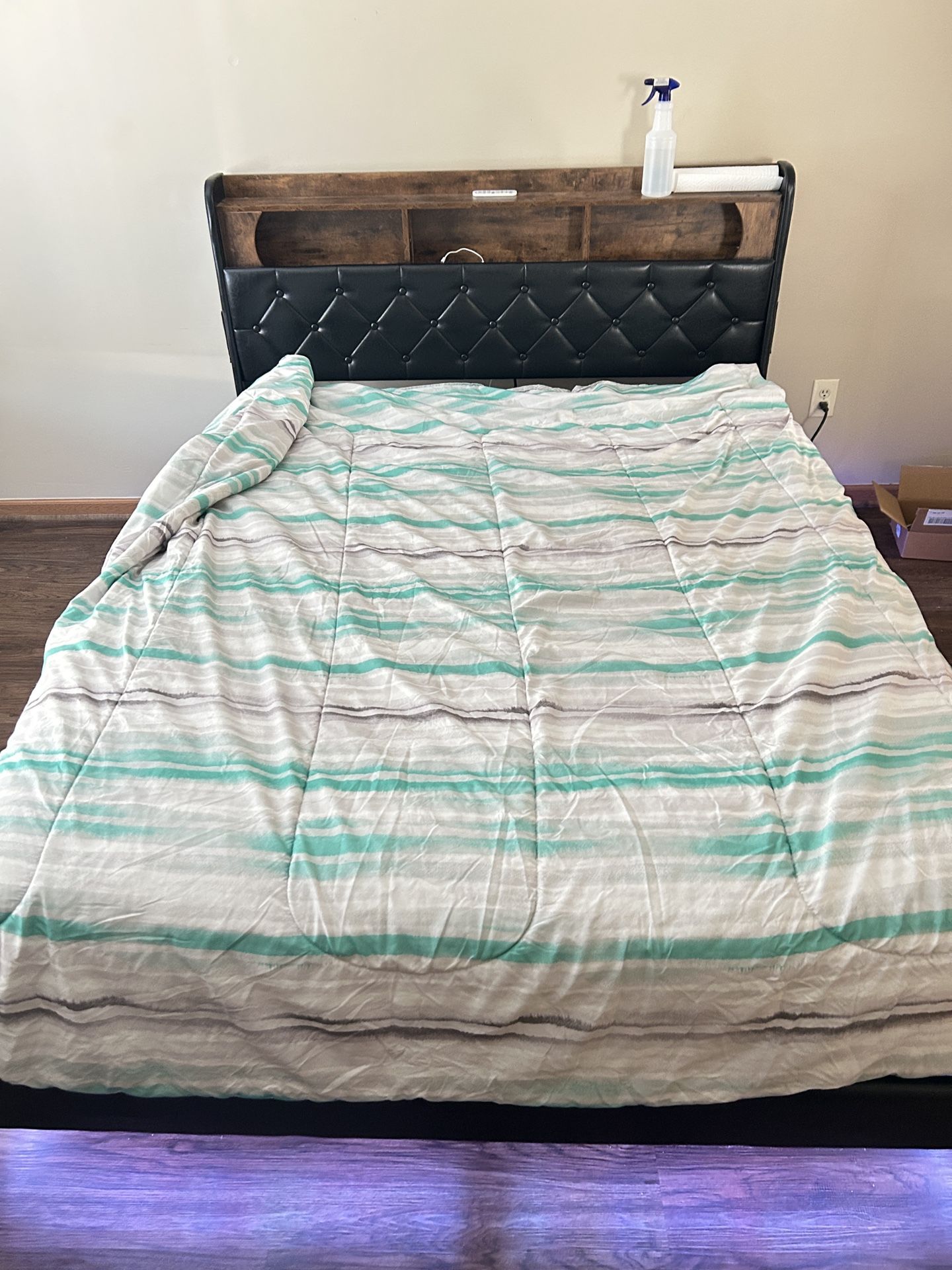 Queen Size Platform Bed With Led Under lights