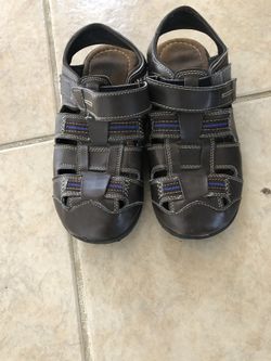 Boys brown sandals