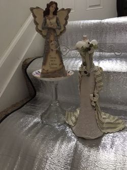 Figurines