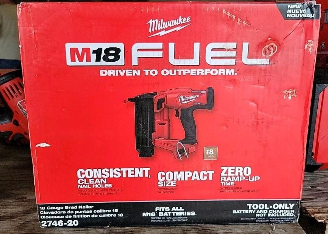New Milwaukee 18 Volt M18 Fuel 18 Gauge Brad Nailer Model # 2746-20
