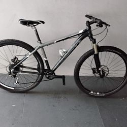 BICYCLE TREK 9 SPEED SIZE 29 BRAND NEW 