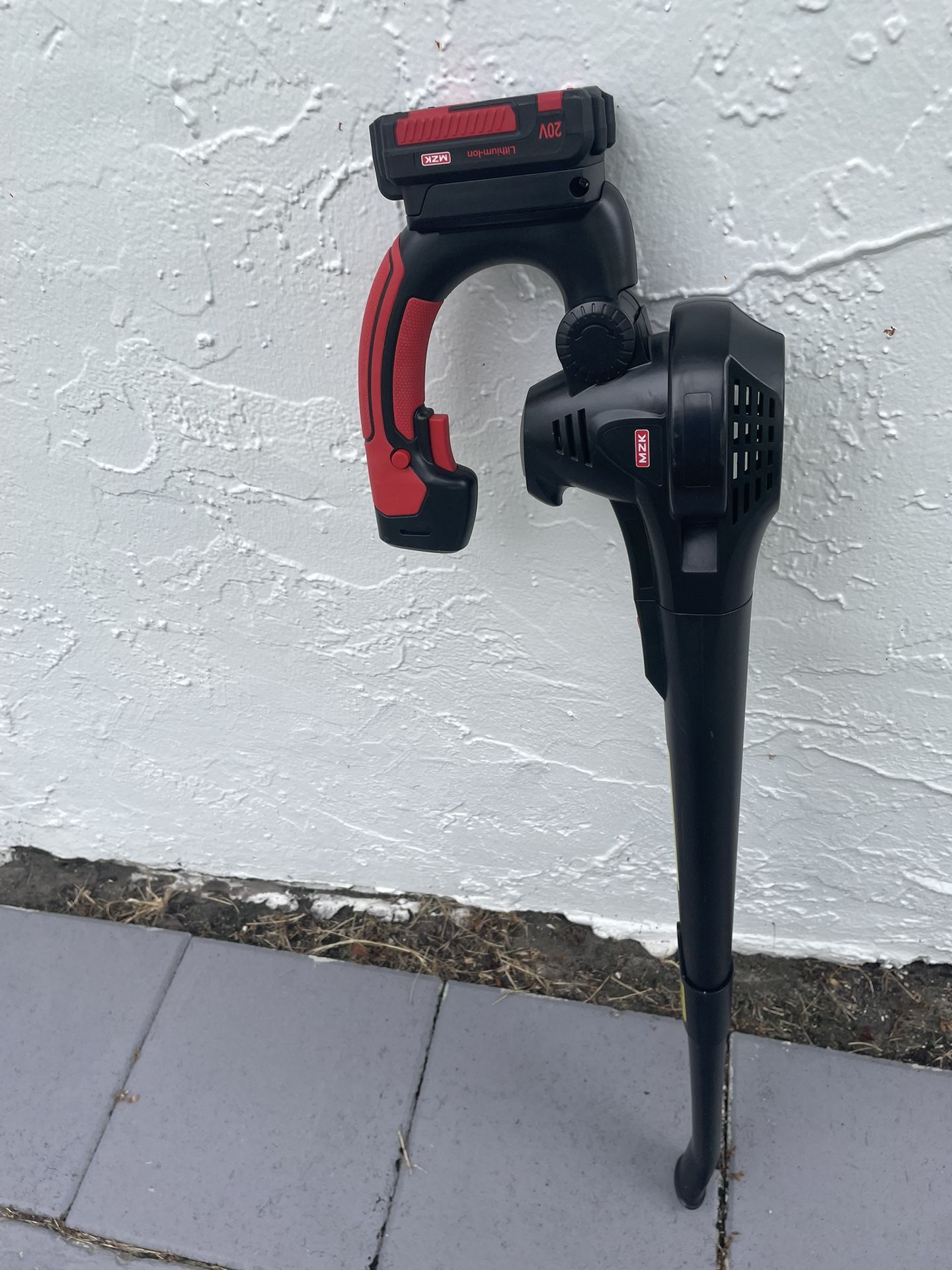 Battery Powered Leaf Blower