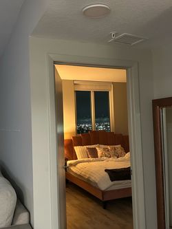 KING BED FRAME & MATTRESS
