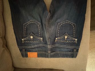 Women’s Vigoss Jeans size 13 - cute details and straight leg - LIKE NEW