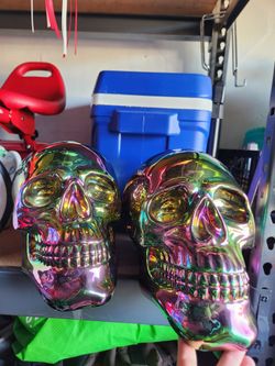Skeleton heads