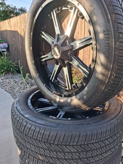 Dodge Ram 22” wheels 5 lugs universal