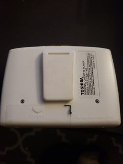 Vintage Toshiba Tweety Bird Looney Toons Walkman Cassette Player