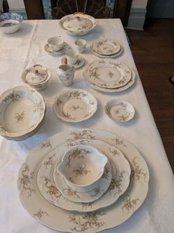 Theodore Haviland Rosalinde 116 pieces