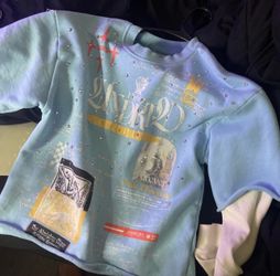 Long sleeve graphic sweatshirt