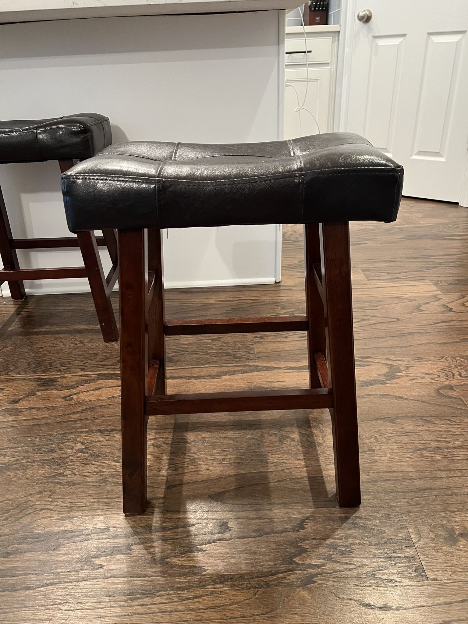 2 Bar Stools
