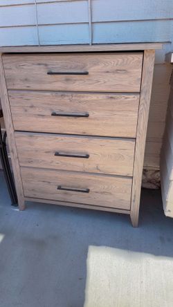 Modern 4-Drawer Wooden Dresser- Cajonera