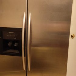 KitchenAid fridge/Freezer 