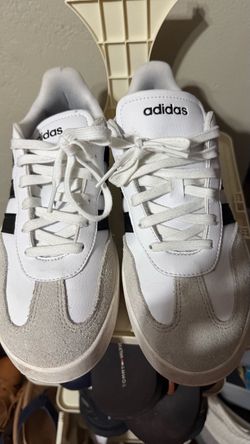 Adidas White Low-Top Sneakers 10 women’s