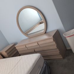 Bed Set Dresser 2 Side Draws Headrest