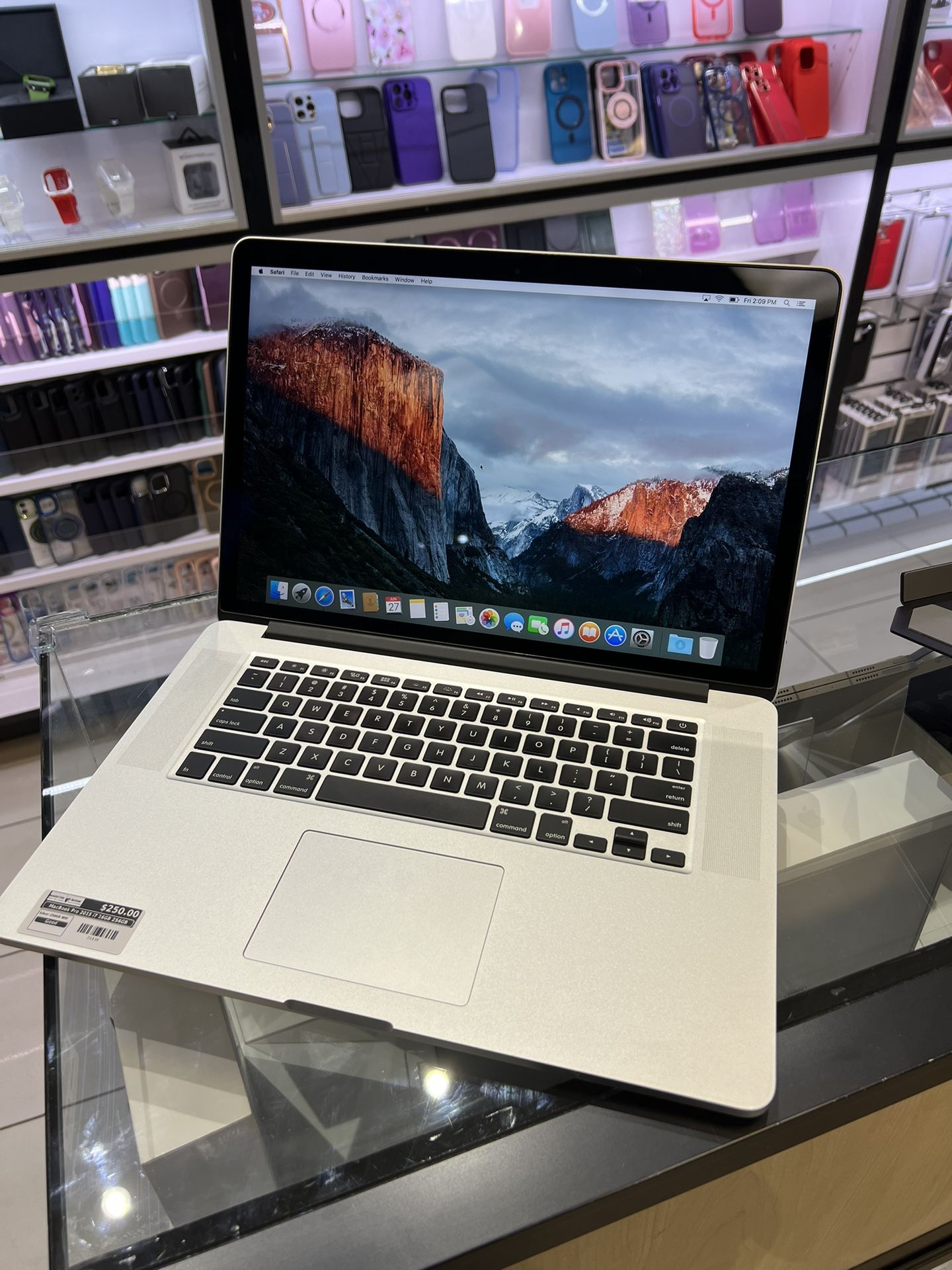 MacBook Pro 2015 i7 16GB 256GB