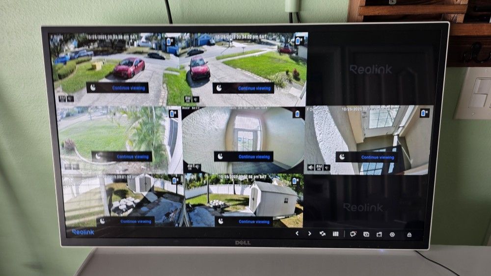 32" DELL THIN MONITOR IN EXCELLENT SHAPE