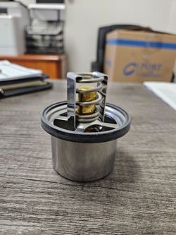 BMW THERMOSTAT! OEM IN THE BOX