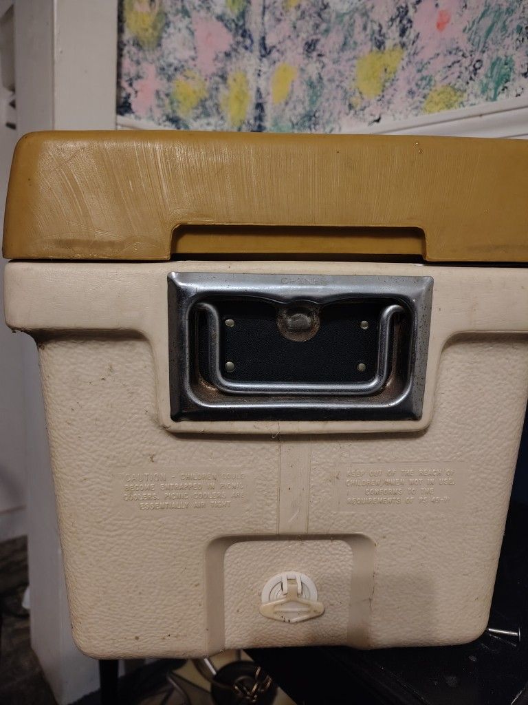 Retro Coleman Cooler