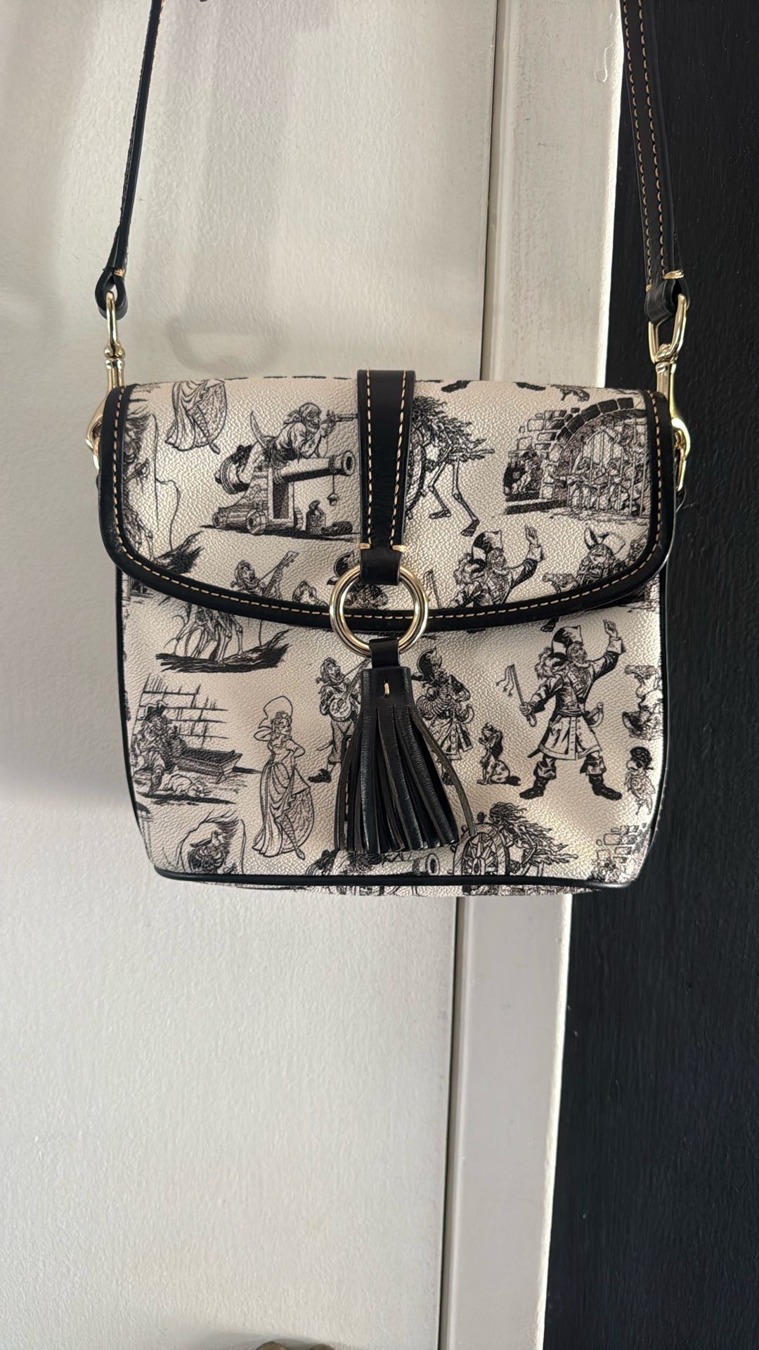 Disney Dooney & Bourke Pirates Of The Caribbean Purse