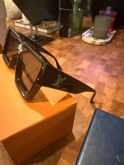 LV Cyclone Black- East Fit