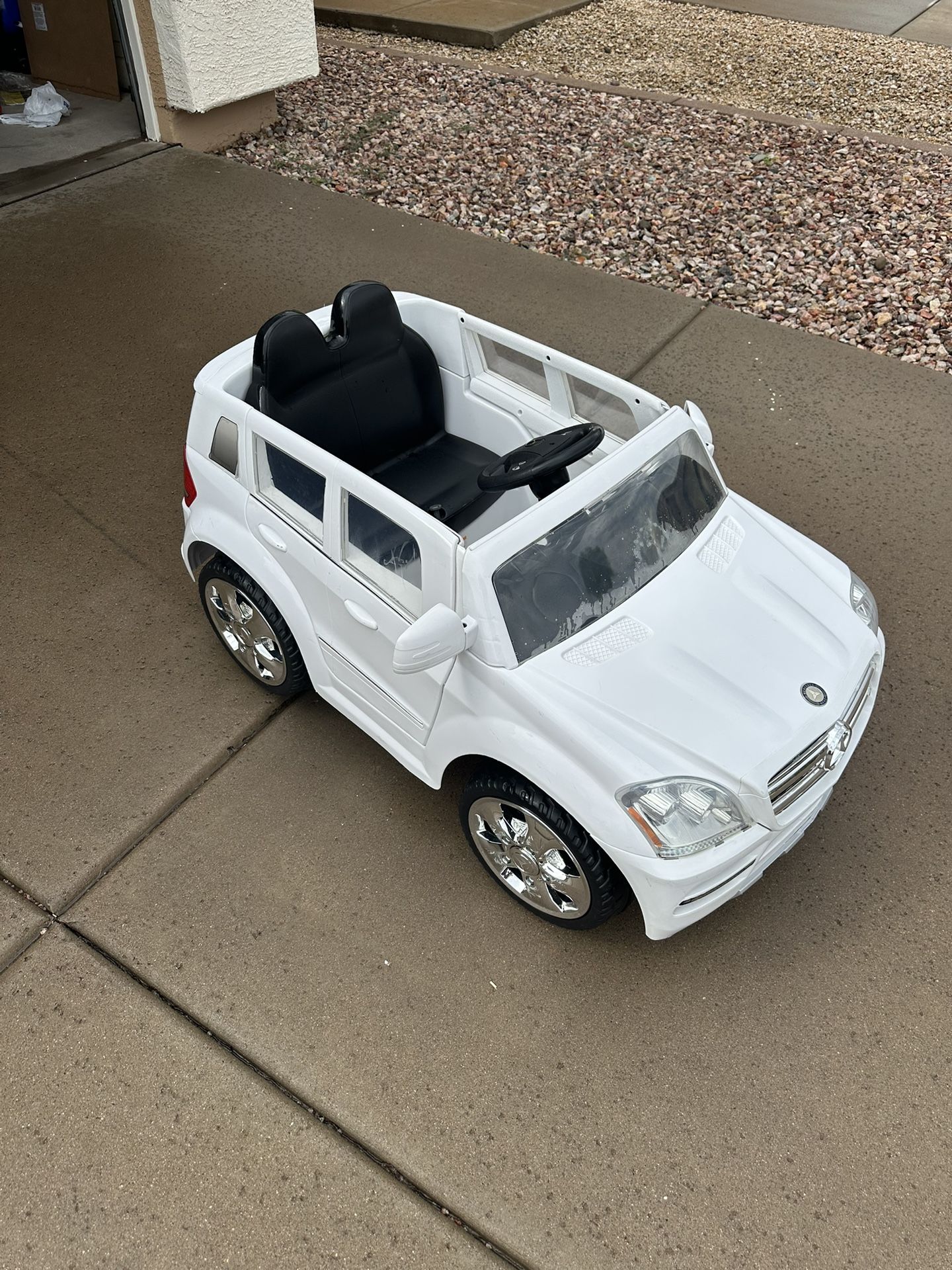 Child’s Power Wheels And Play set 