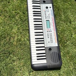 Yamaha Keyboard Ypt – 260 Great Condition $60