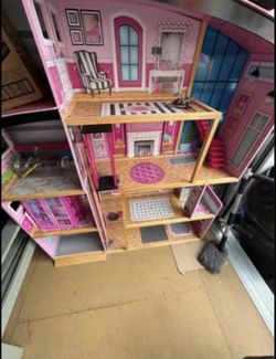 Big Barbie house (willing to negotiate price)