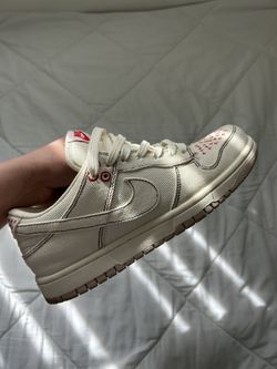 Dunks Size 7 Women  (Light Orewood Brown Sashiko) 