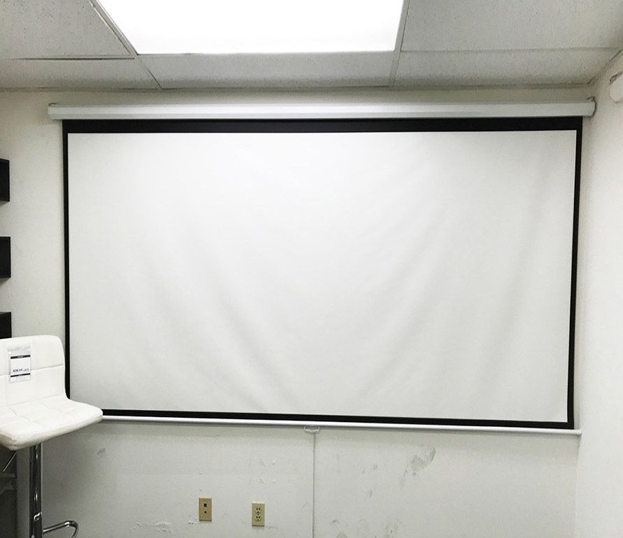 (NEW) $55 Manual 100” 16:9 Projector Screen Manual Pull Down Matte White 87x49” 