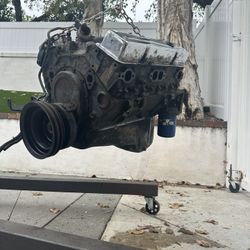 305 Chevy Engine 