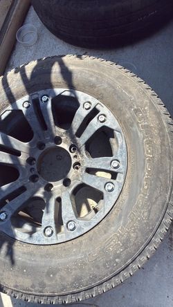 2003 Chevy Silverado Rmz and tires size 265 718