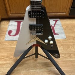 Electric Guitar    Dean “V”
