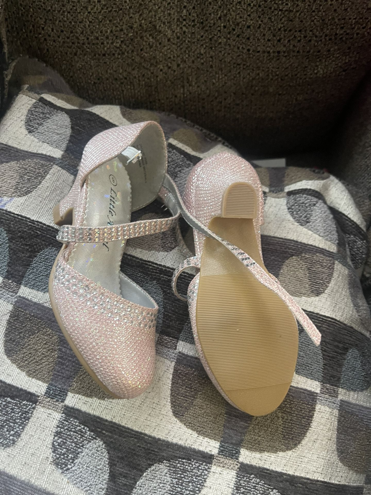 Bendo Unas Zapatillas Las Compré Para Mi Hija Pero No Le Kedan Son Nuevos En Buenas Condiciones En Aloha