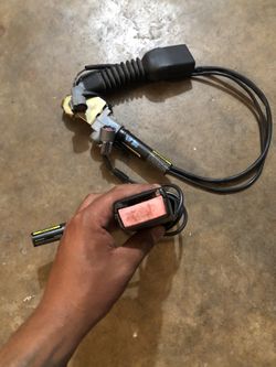 Ford Seat belt connection