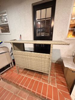 Outdoor Patio Wicker Bar Counter Table Backyard Furniture w/ 2 Steel Shelves and 2 Sets of Rails - Gray