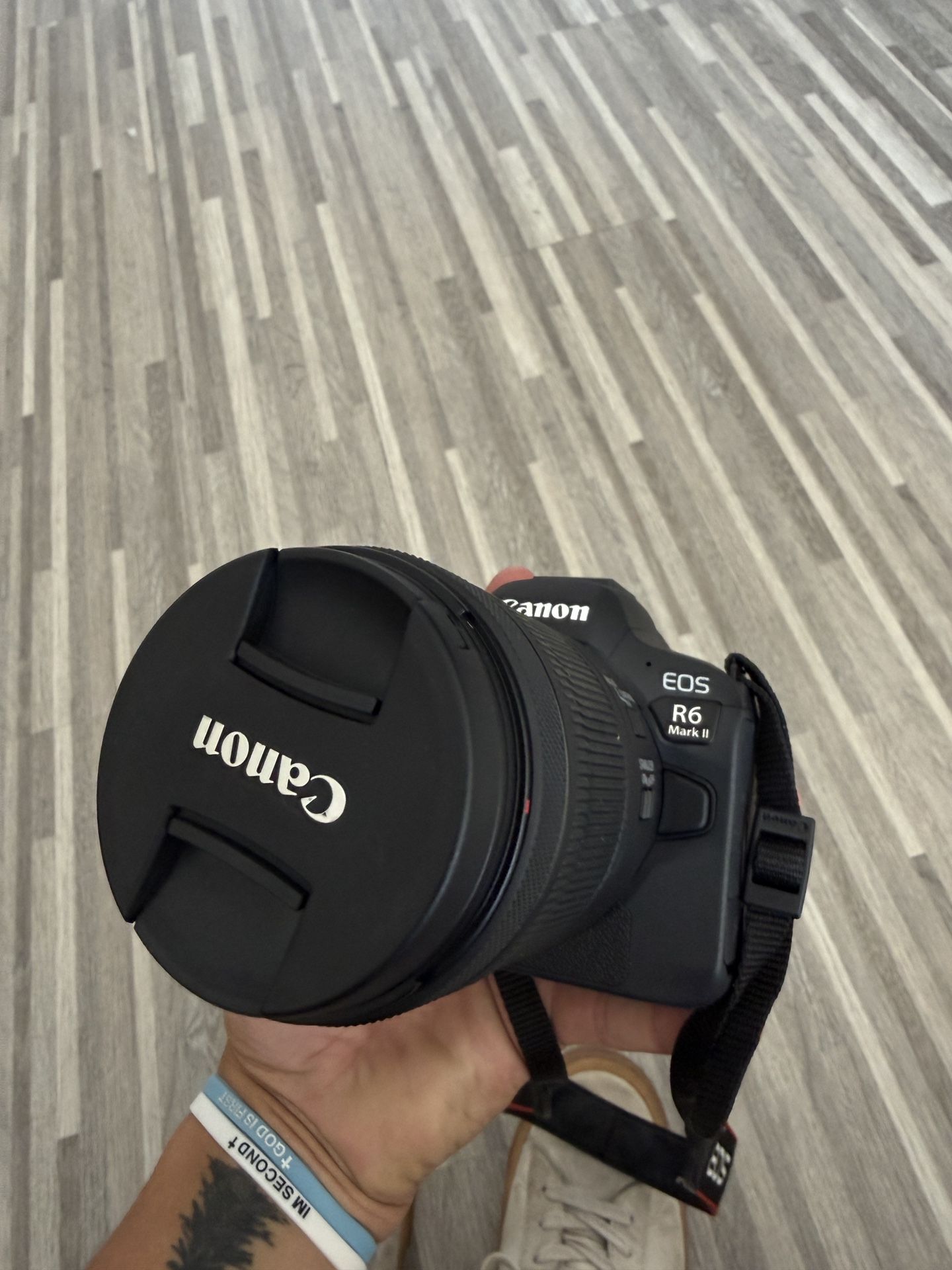 canon r6 mark II and 24-105 f4