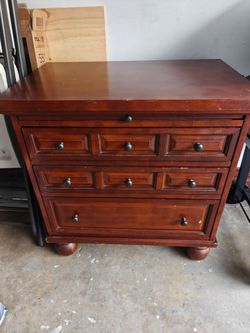 Pure wood Brown three drawers nightstand