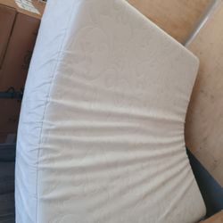 Beautiful Tempurpedic King Size Mattress