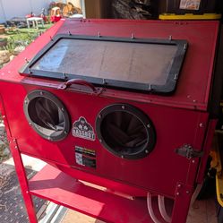 40 lb capacity floor blast cabinet