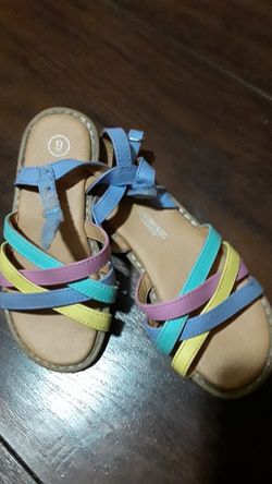 Girl Sandlas Size 9