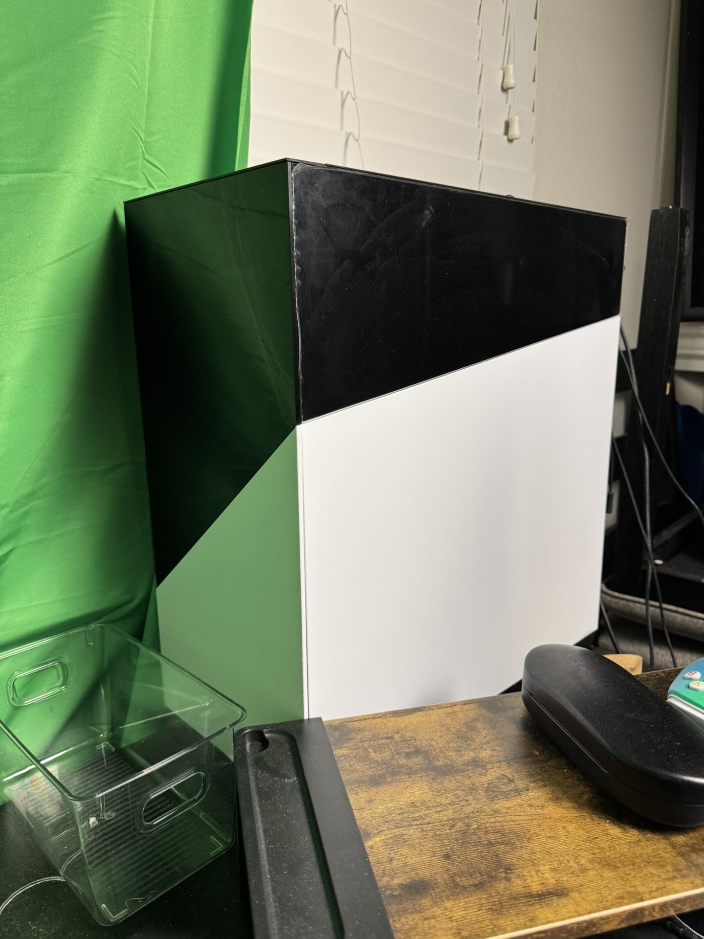 CyberPowerPC - Gamer Supreme Gaming Desktop - AMD Ryzen 7 5700 - 16GB Memory - NVIDIA GeForce RTX 3070 - 1TB SSD - White