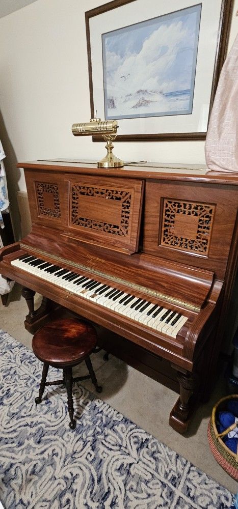Free Antique Piano