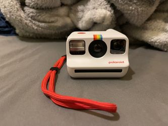 Polaroid Camera Go