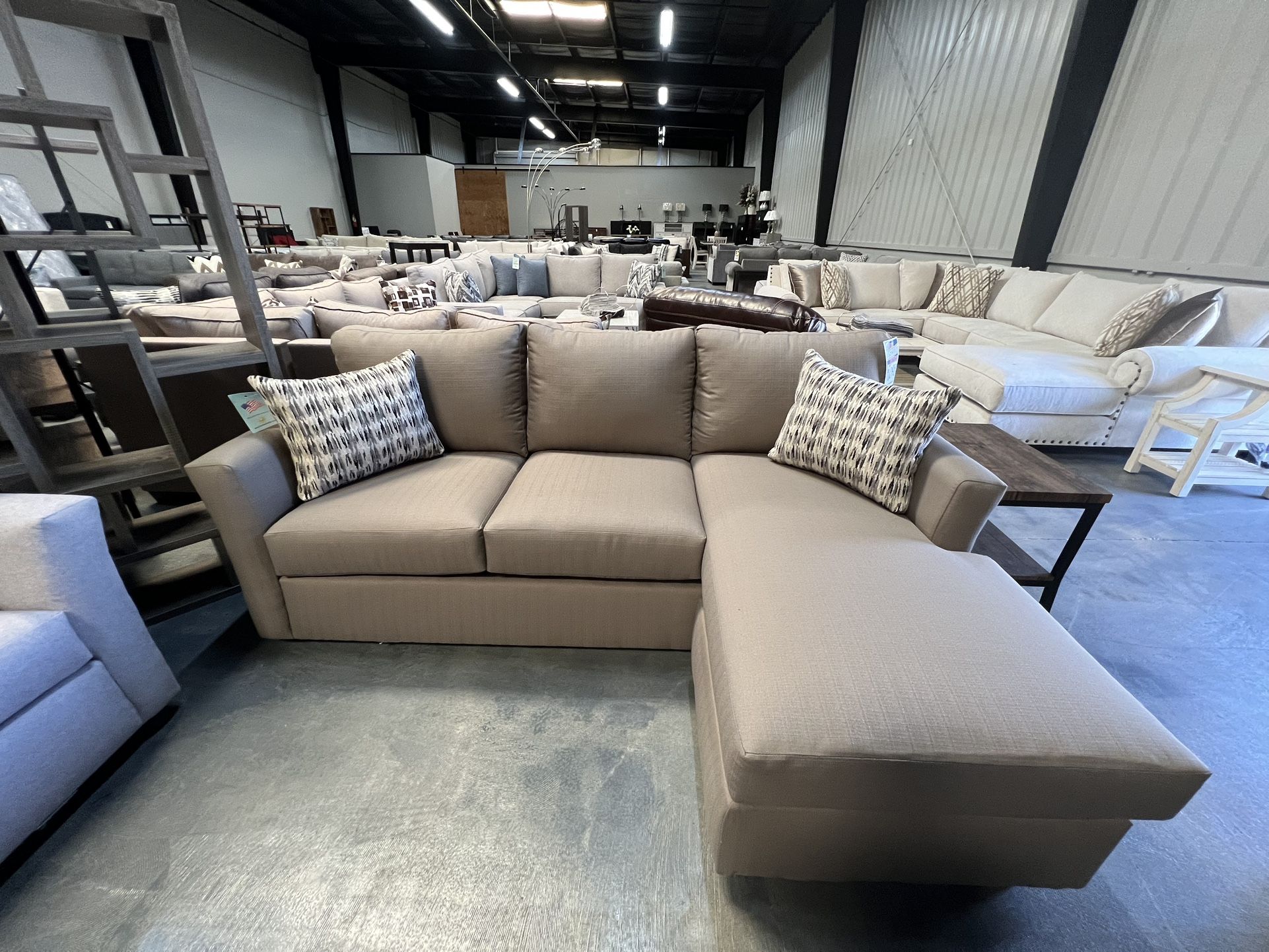 Brown Sectional w/ reversible chaise