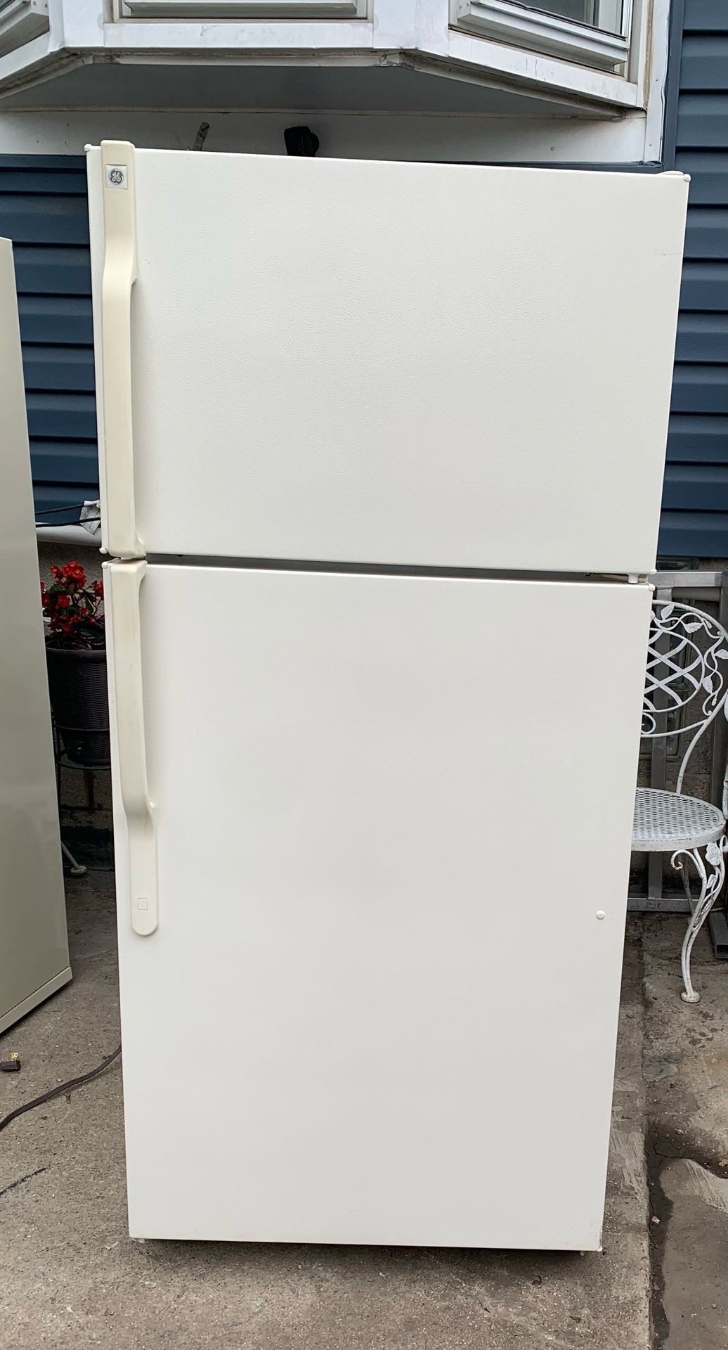 Used Refrigerator G&E
