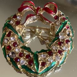 Christmas Vintage Wreath Brooch Red Green Enamel Crystal Decoration