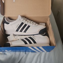 Adidas Men Samoa- Size 10.5