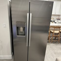 GE Refrigerator 21.9 cu ft stainless steel